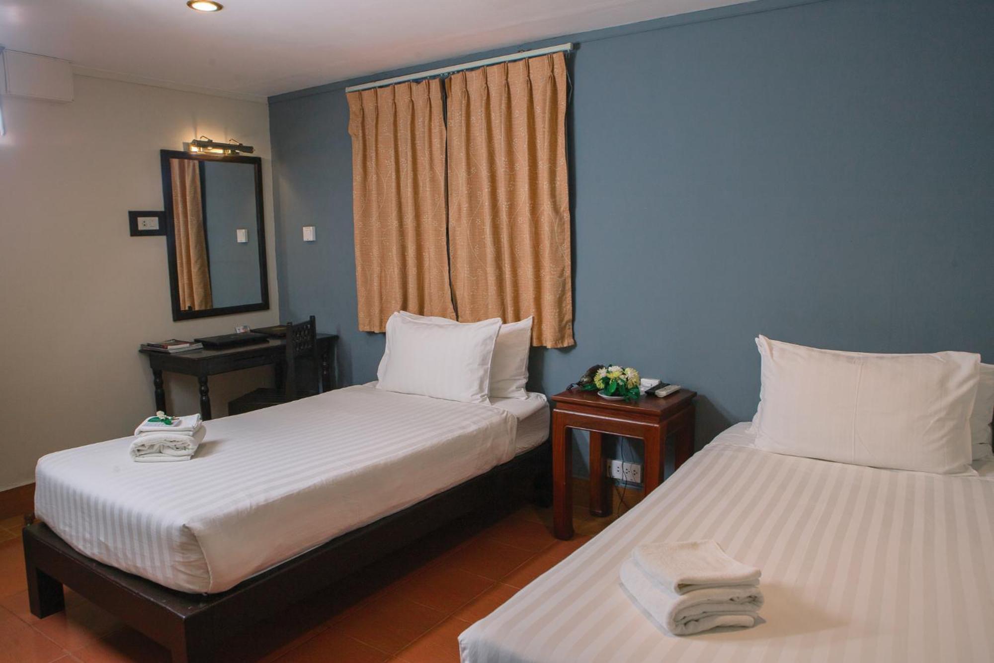 Pakse Hotel & Restaurant Exteriör bild
