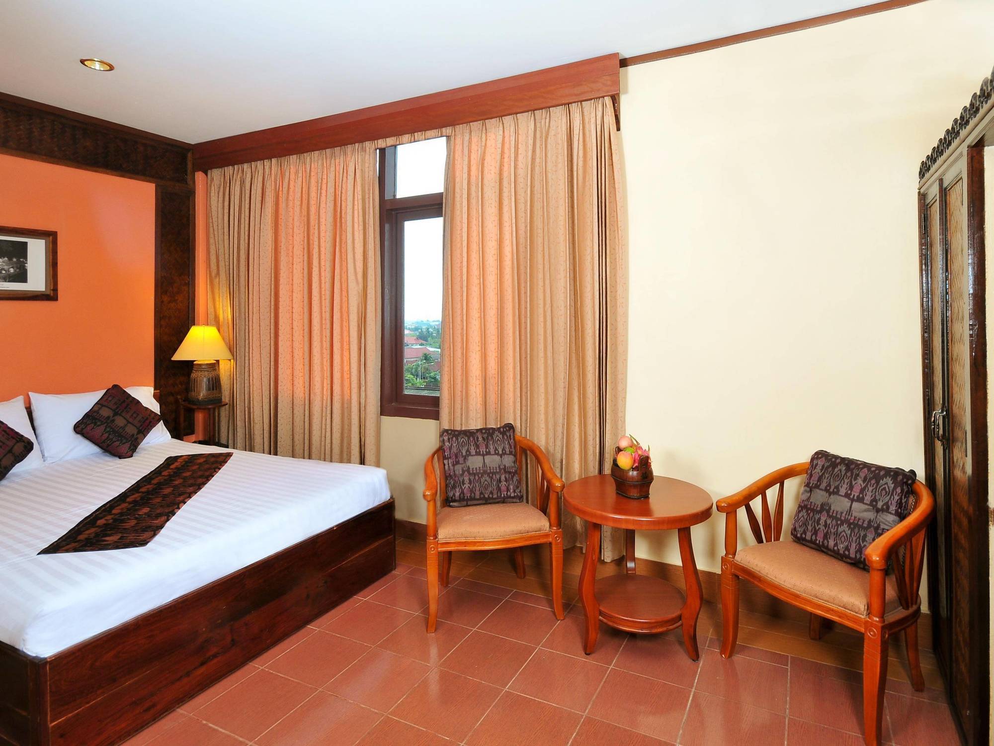Pakse Hotel & Restaurant Exteriör bild